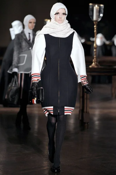 Look 17